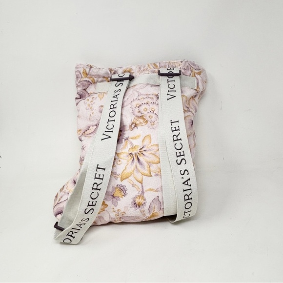 VICTORIA'S SECRET Women’s Purple Gold Print Logo 2 In 1 Beach Towel Backpack - Picture 5 of 8